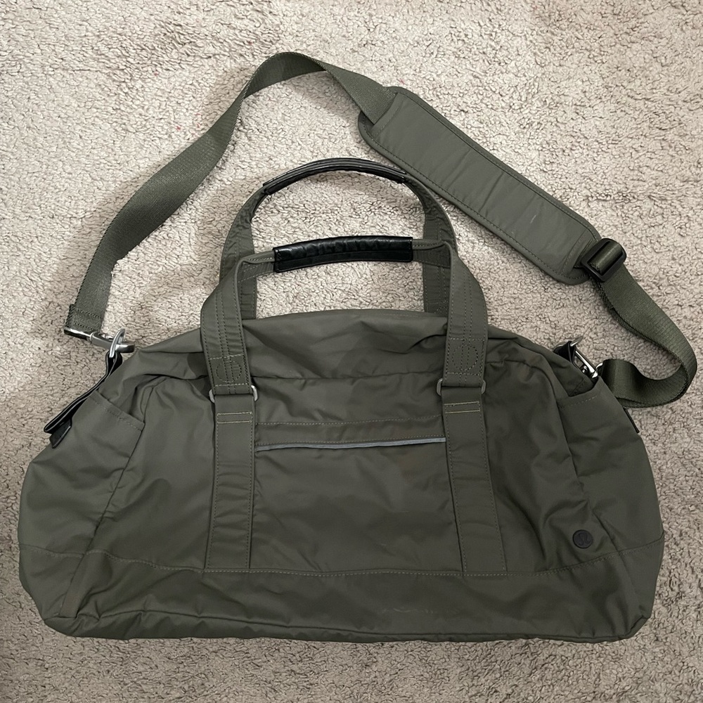 Lululemon Athletica Nylon Duffle Gym Bag
